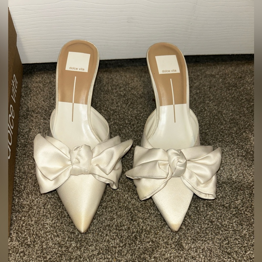 Dolce Vita Kaylie Bow Pointed Toe Mule - Picture 2 of 11